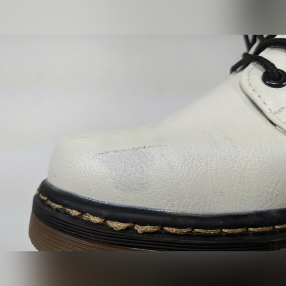 White combat boots, near new Rue 21 - Picture 7 of 12